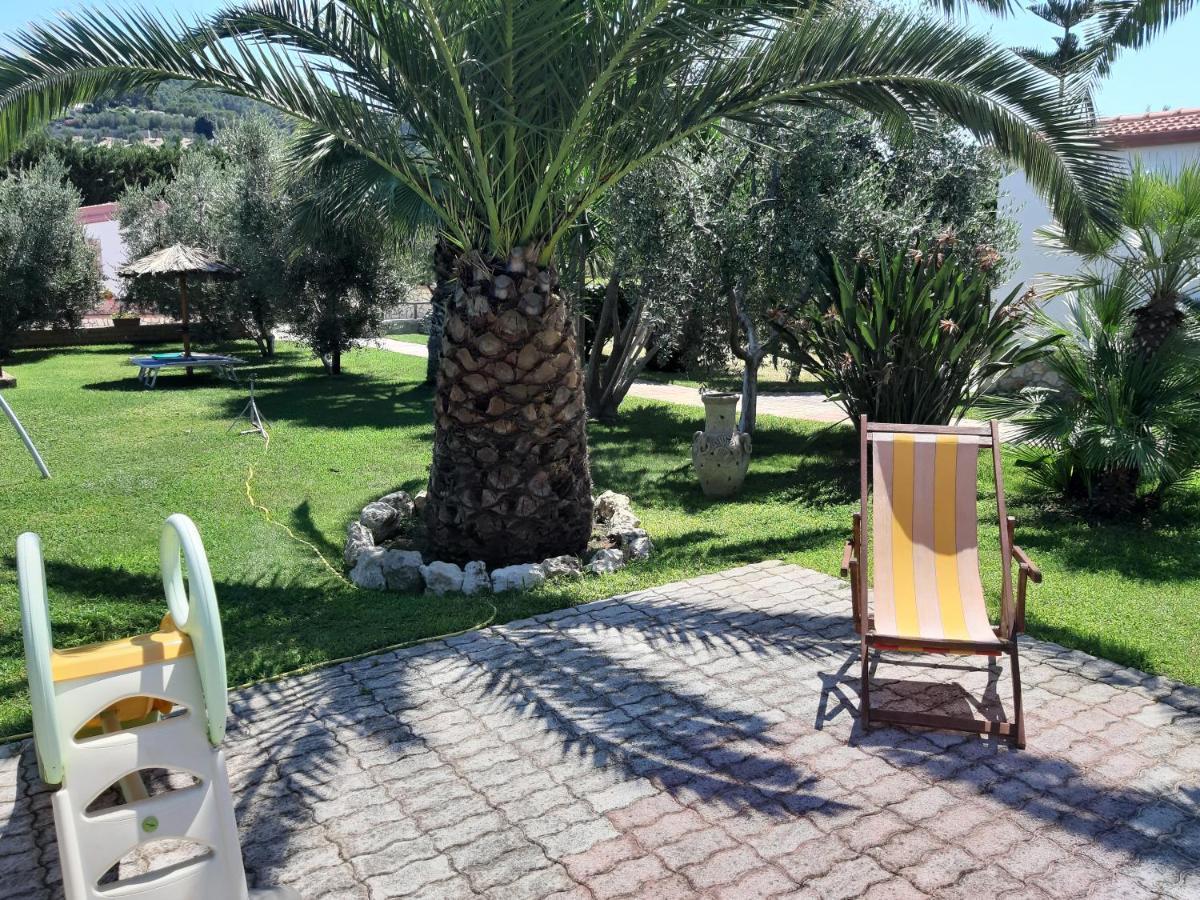 Villa La Piana Пескічі Екстер'єр фото